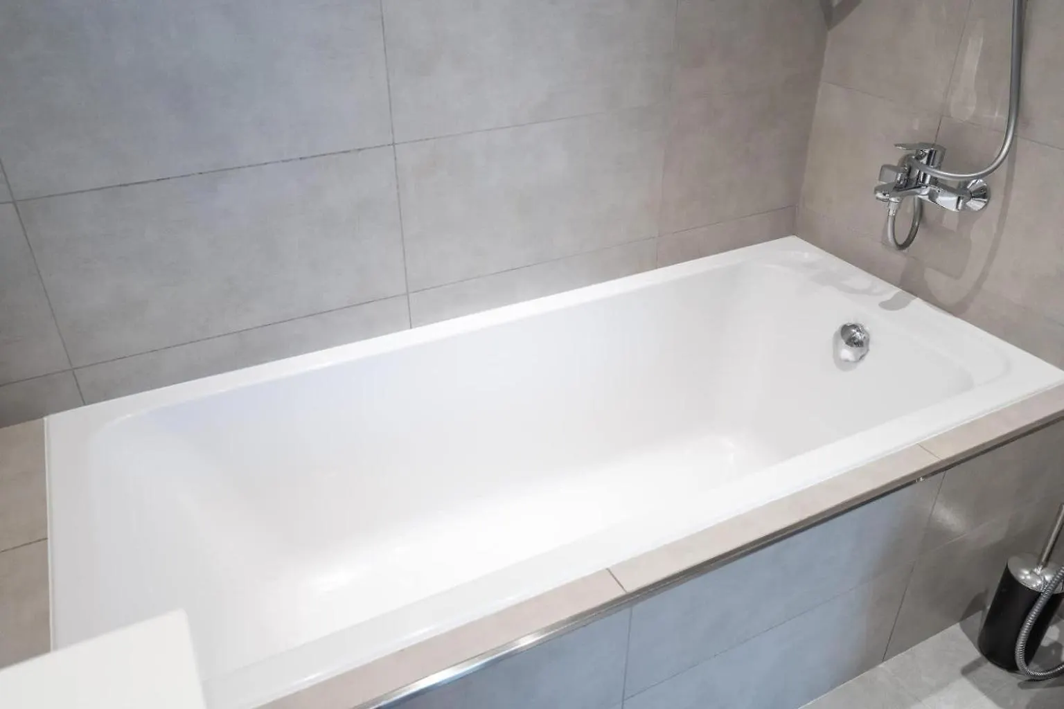 Weekly Rate - Centrally Located 1 Bed With Lagoon Access And Balcony In District One Dubai 0*,